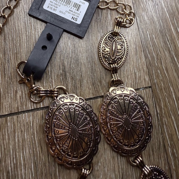 Windsor Gold Medallion Chain Belt | Vintage-Inspired Statement Waist Belt NWT - Picture 9 of 12